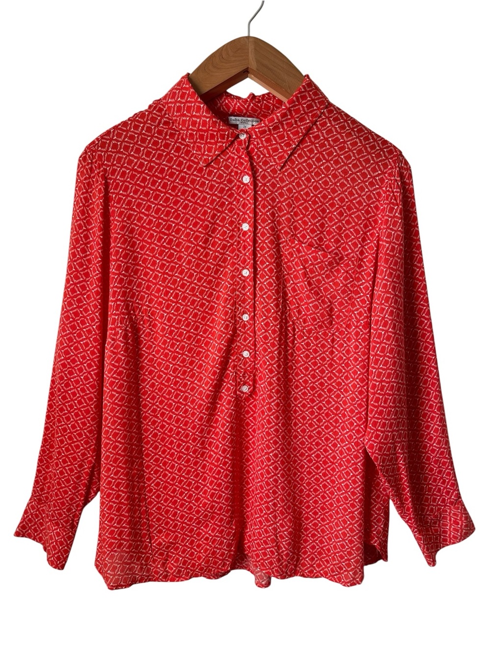 Dalia Collections Women’s Size 2X Red Geometric Diamond Print Button Down Blouse
